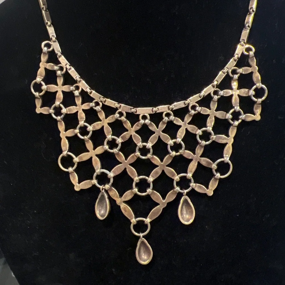 Vtg Gold Tone Lattice Bib‎ Statement Necklace Ornate Boho Retro Teardrop Drip